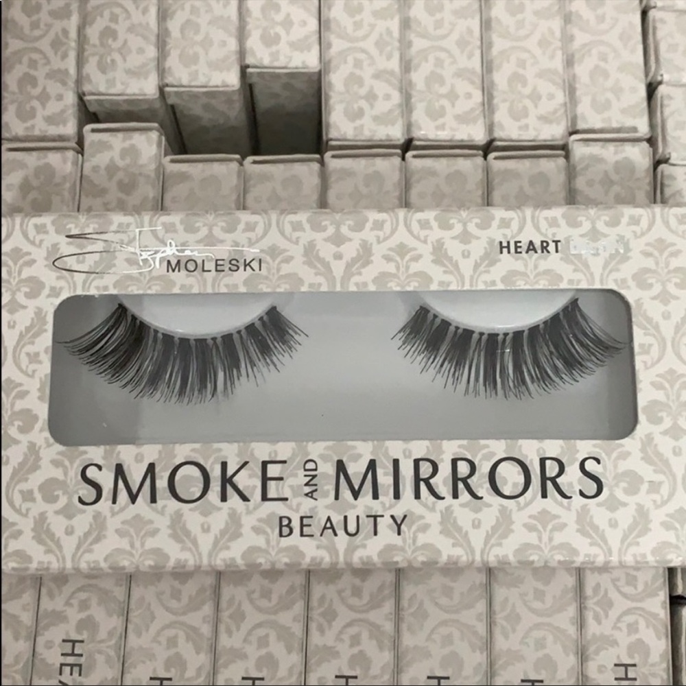 6 pairs of lashes
